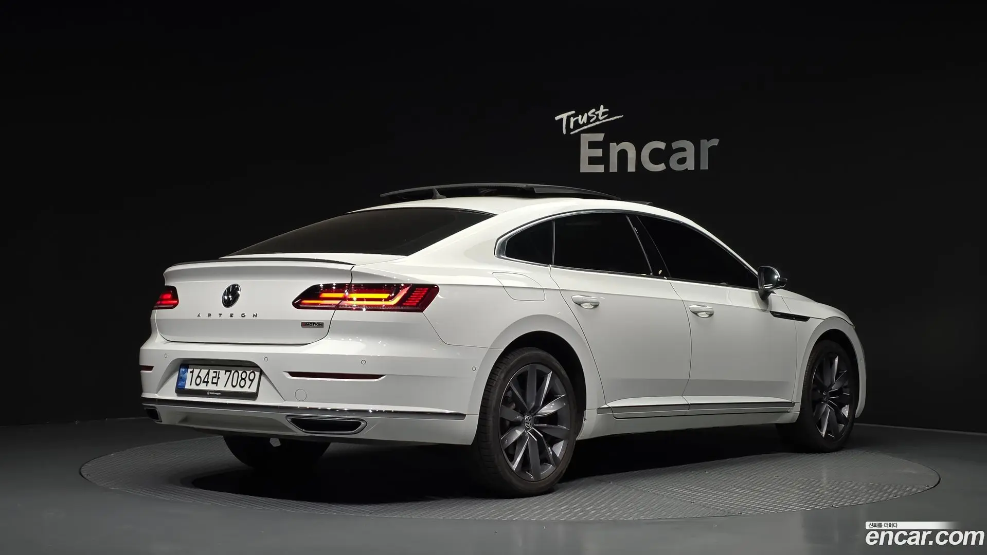 Main__Slider__Photo:Arteon Volkswagen 2020.8-1