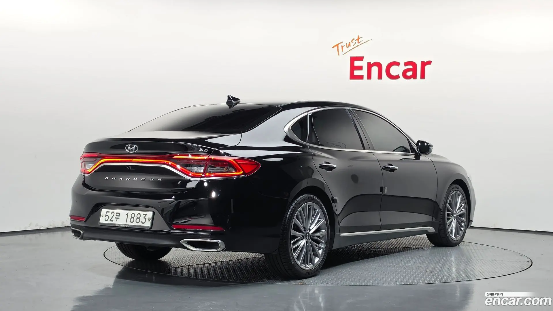 Main__Slider__Photo:Grandeur Hyundai 2018.7-1