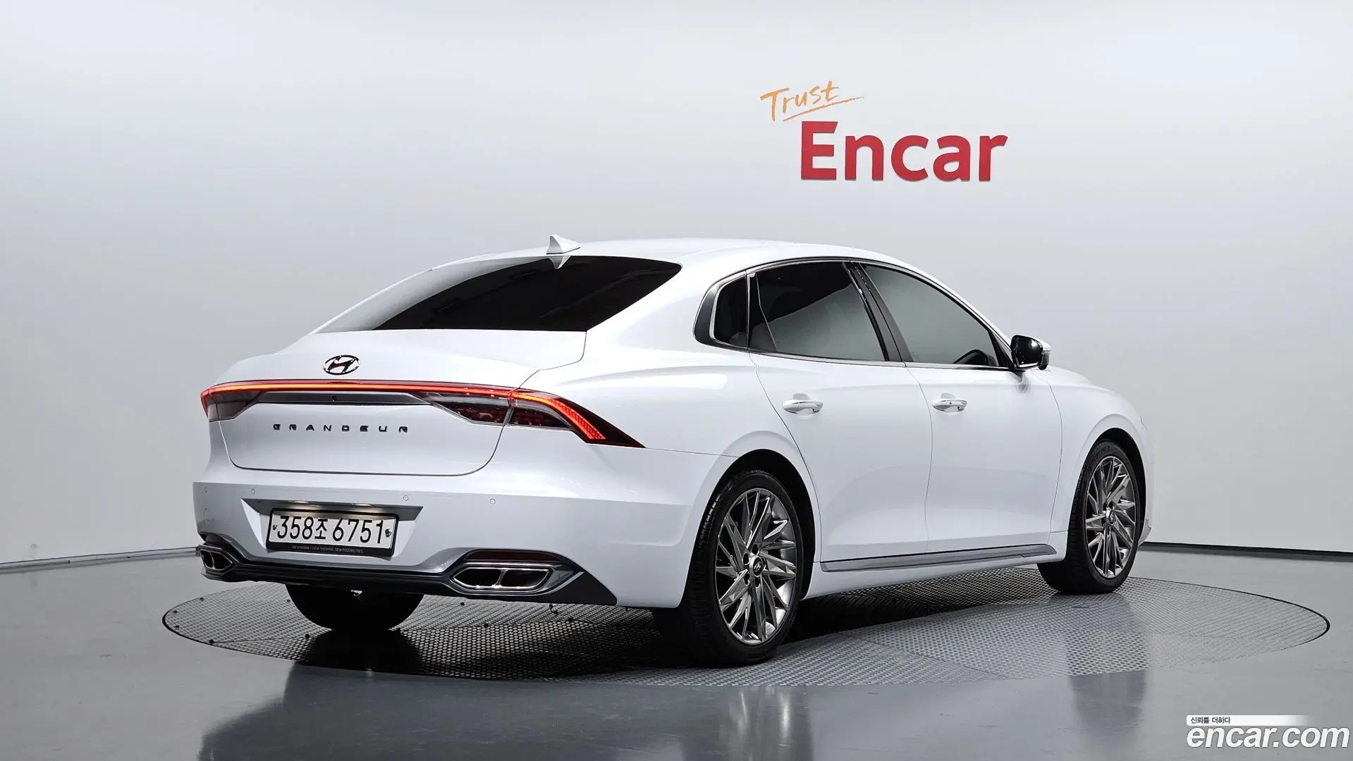 Main__Slider__Photo:Grandeur Hyundai 2020.5-1