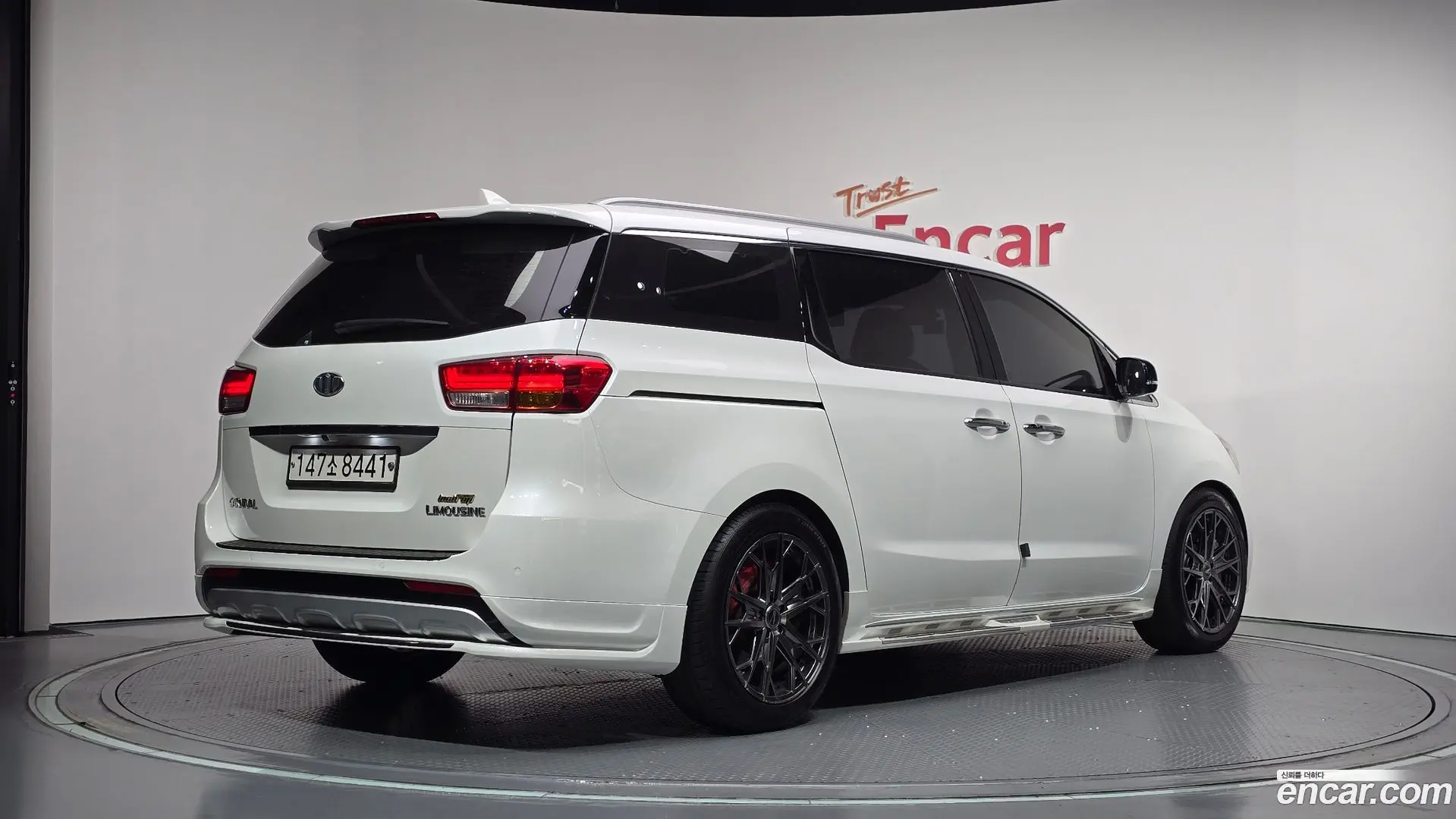 Main__Slider__Photo:Canival Kia 2017.8-1