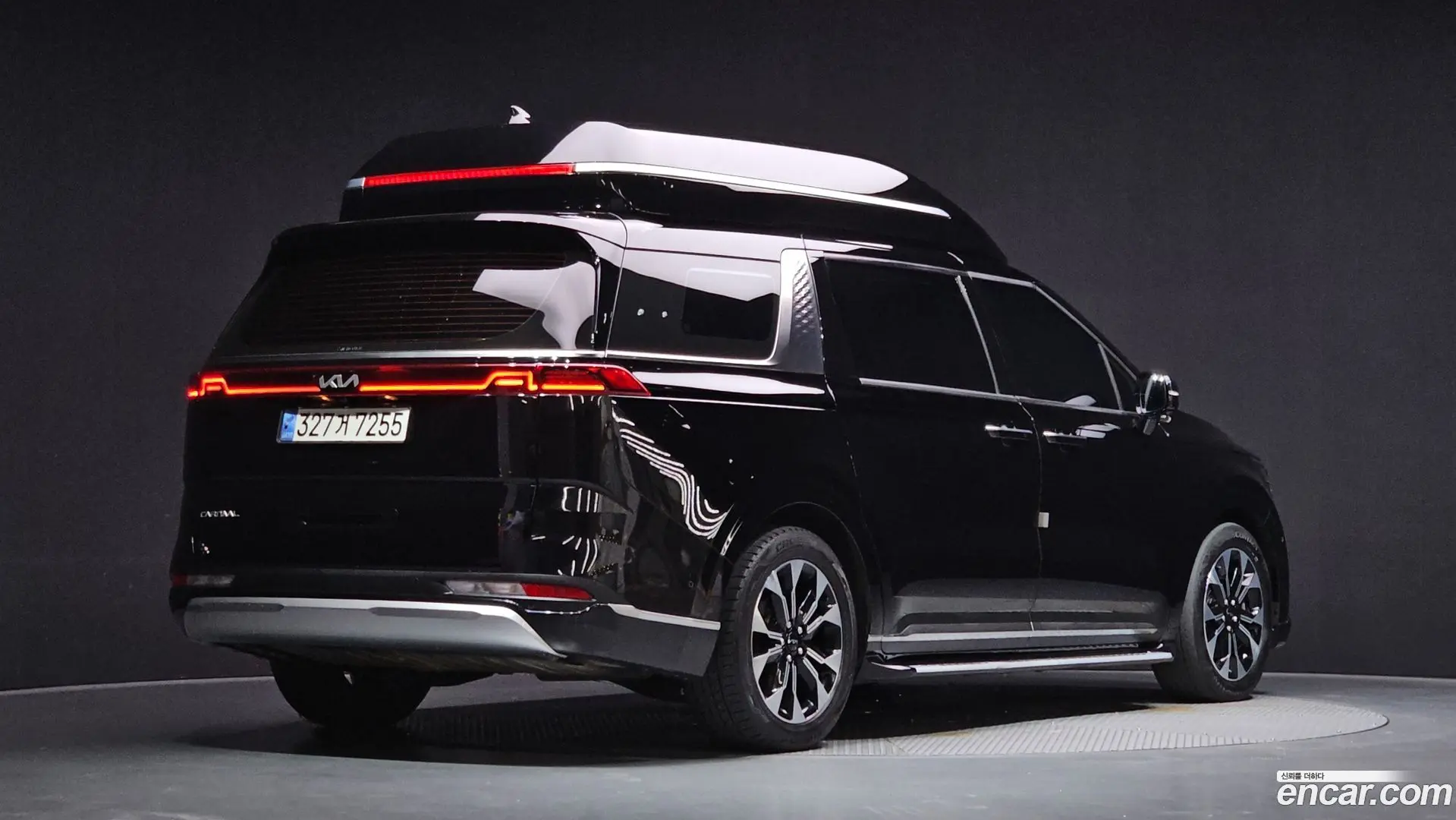 Main__Slider__Photo:Canival Kia 2023.4-1