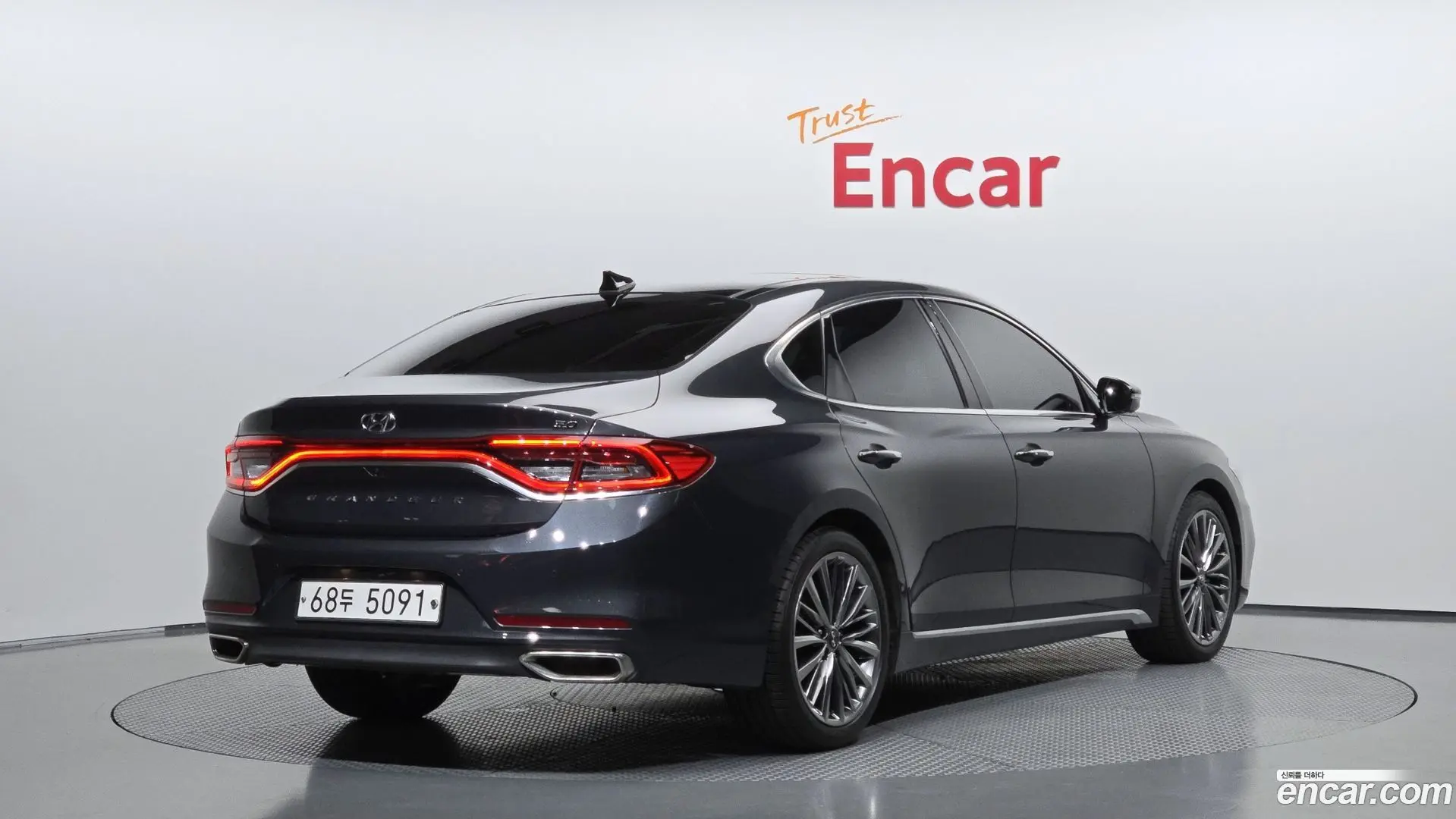 Main__Slider__Photo:Grandeur Hyundai 2017.9-1