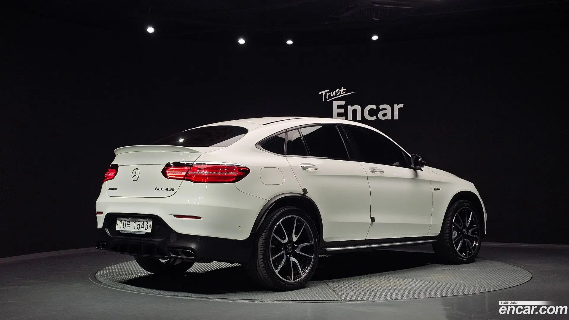 Main__Slider__Photo:GLC-Class Mercedes-Benz 2018.7-1