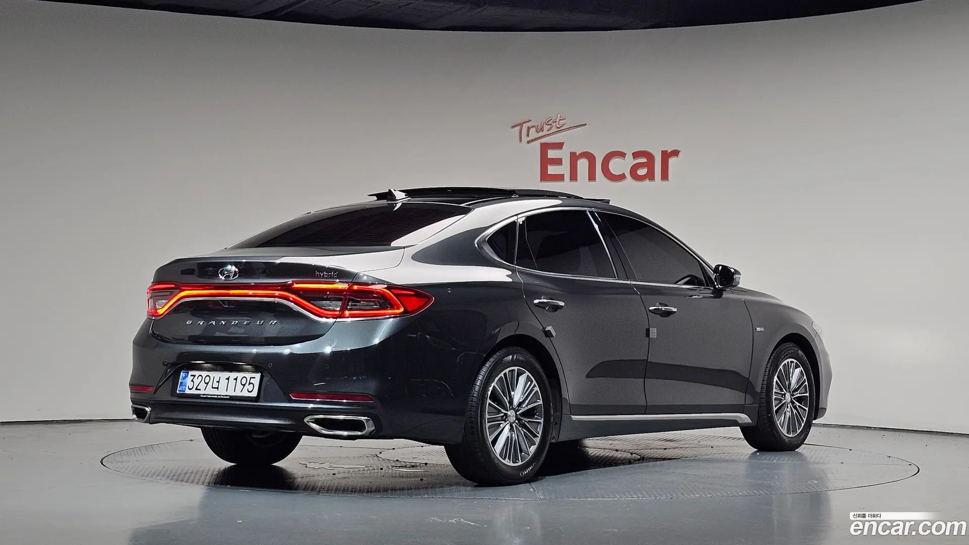 Main__Slider__Photo:Grandeur Hyundai 2019.7-1