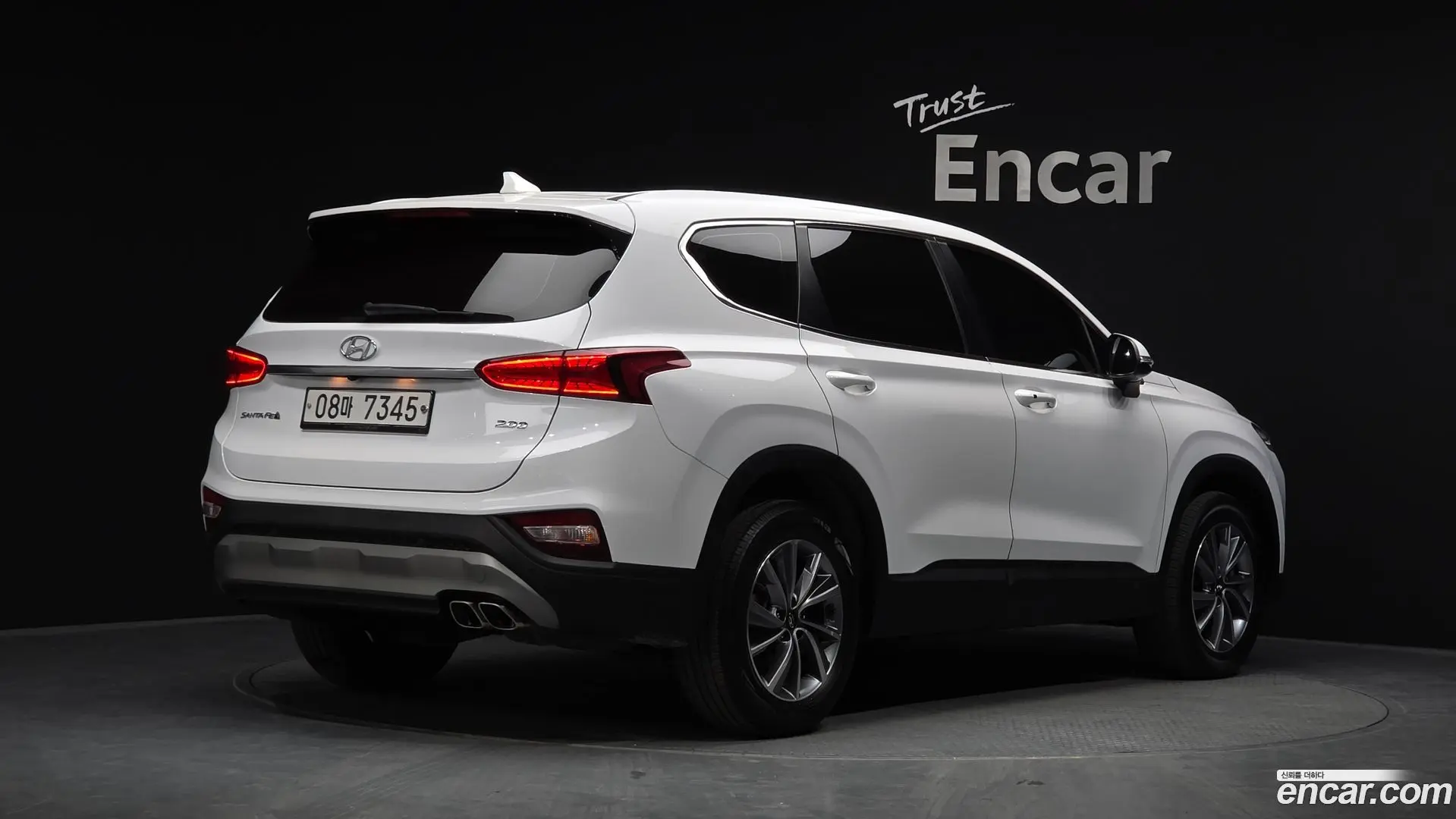 Main__Slider__Photo:Santafe Hyundai 2019.1-1