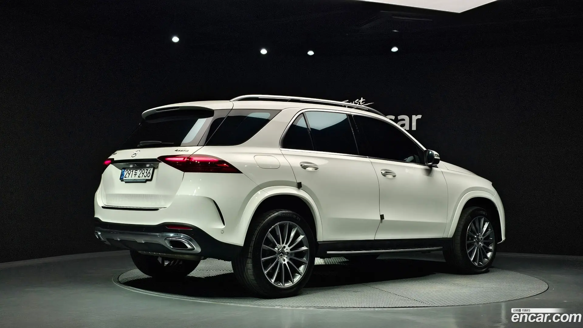 Main__Slider__Photo:GLE-Class Mercedes-Benz 2024.3-1