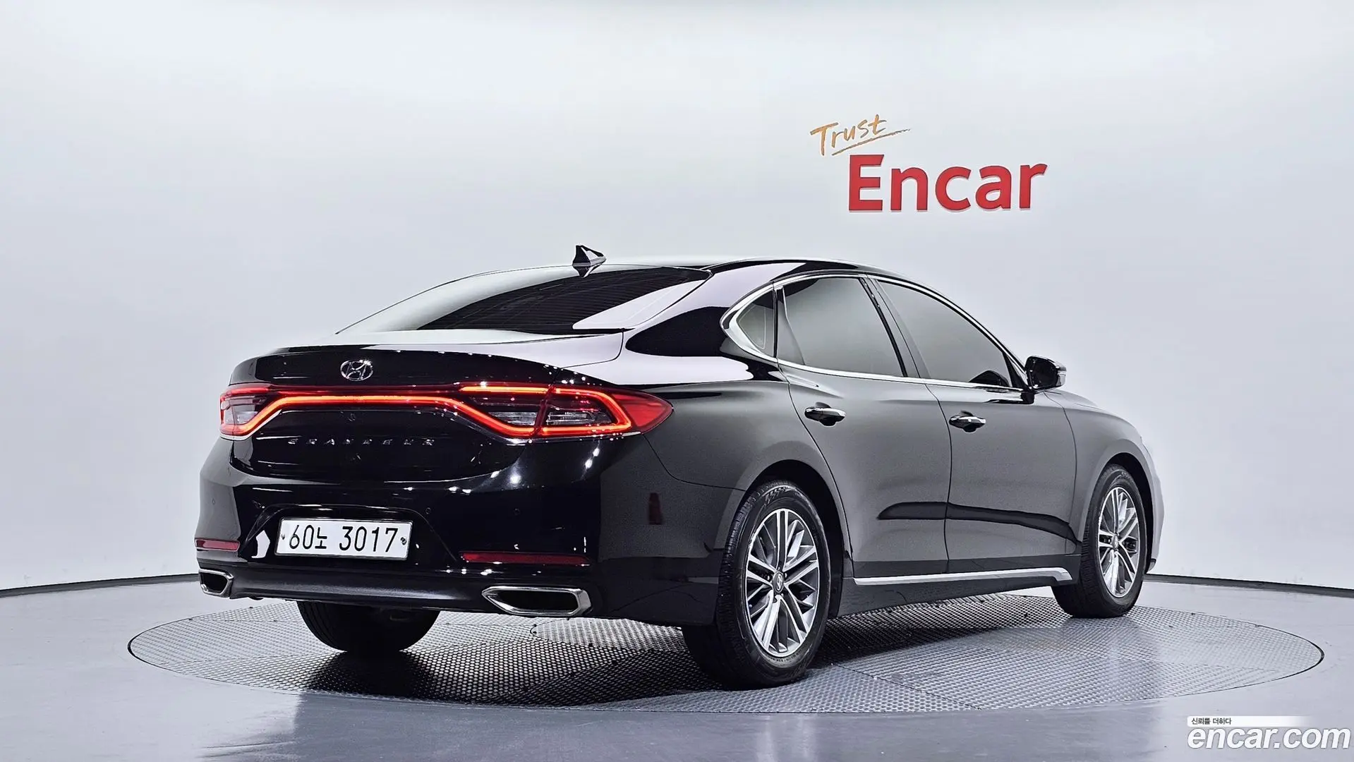 Main__Slider__Photo:Grandeur Hyundai 2018.3-1