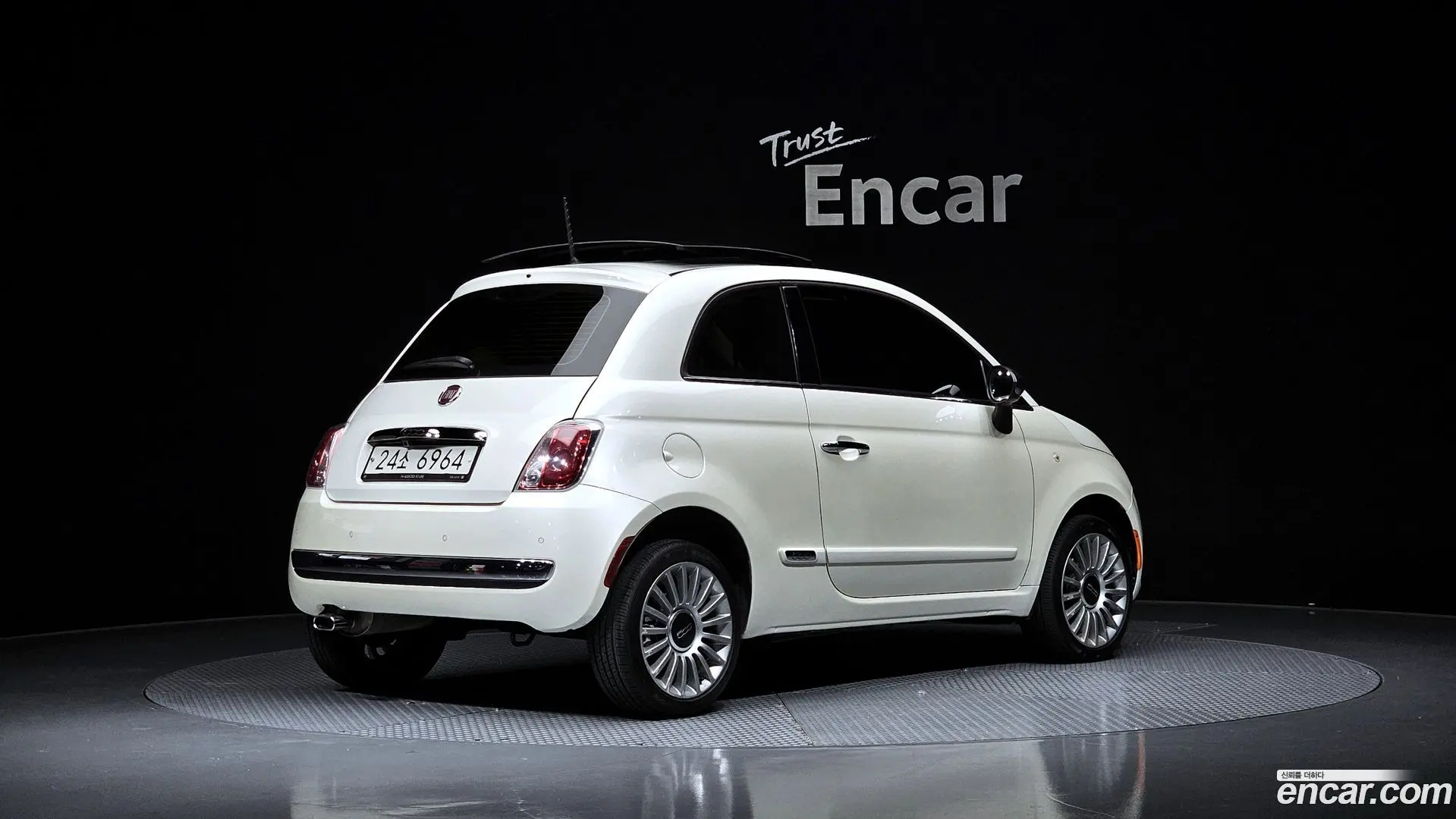 Main__Slider__Photo:500 Fiat 2015.9-1