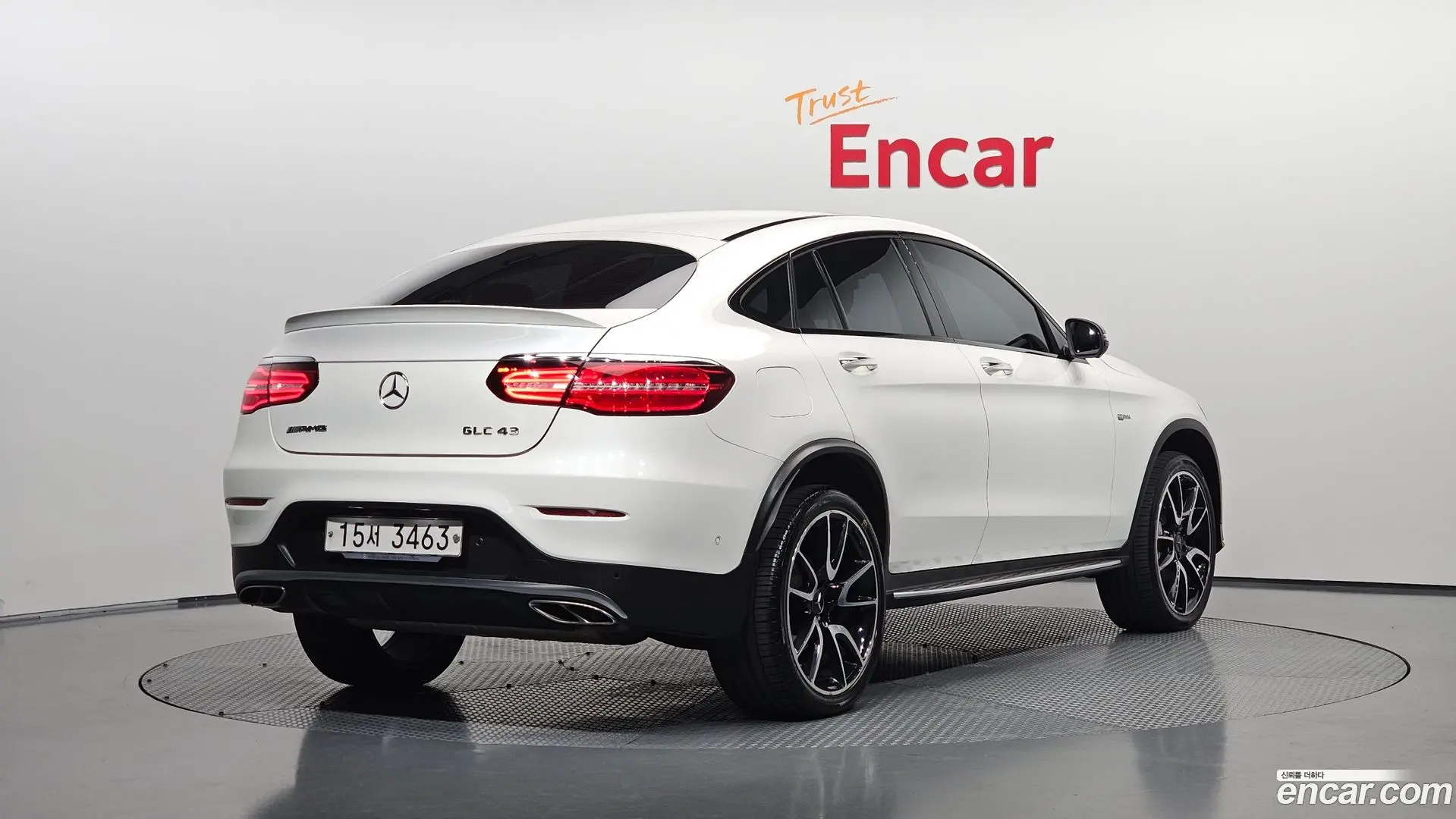 Main__Slider__Photo:GLC-Class Mercedes-Benz 2018.3-1