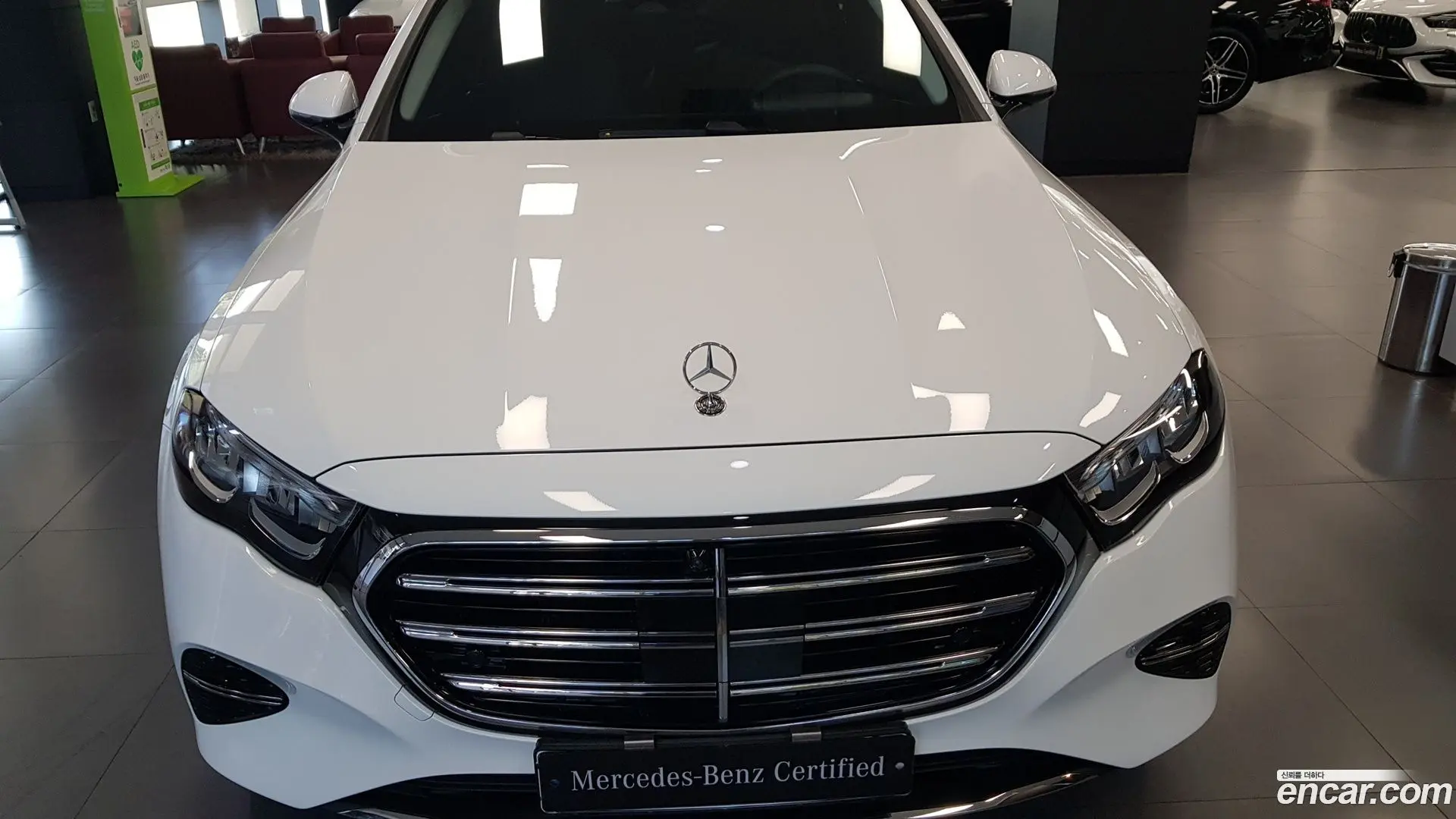 Main__Slider__Photo:E-Class Mercedes-Benz 2026.3-1
