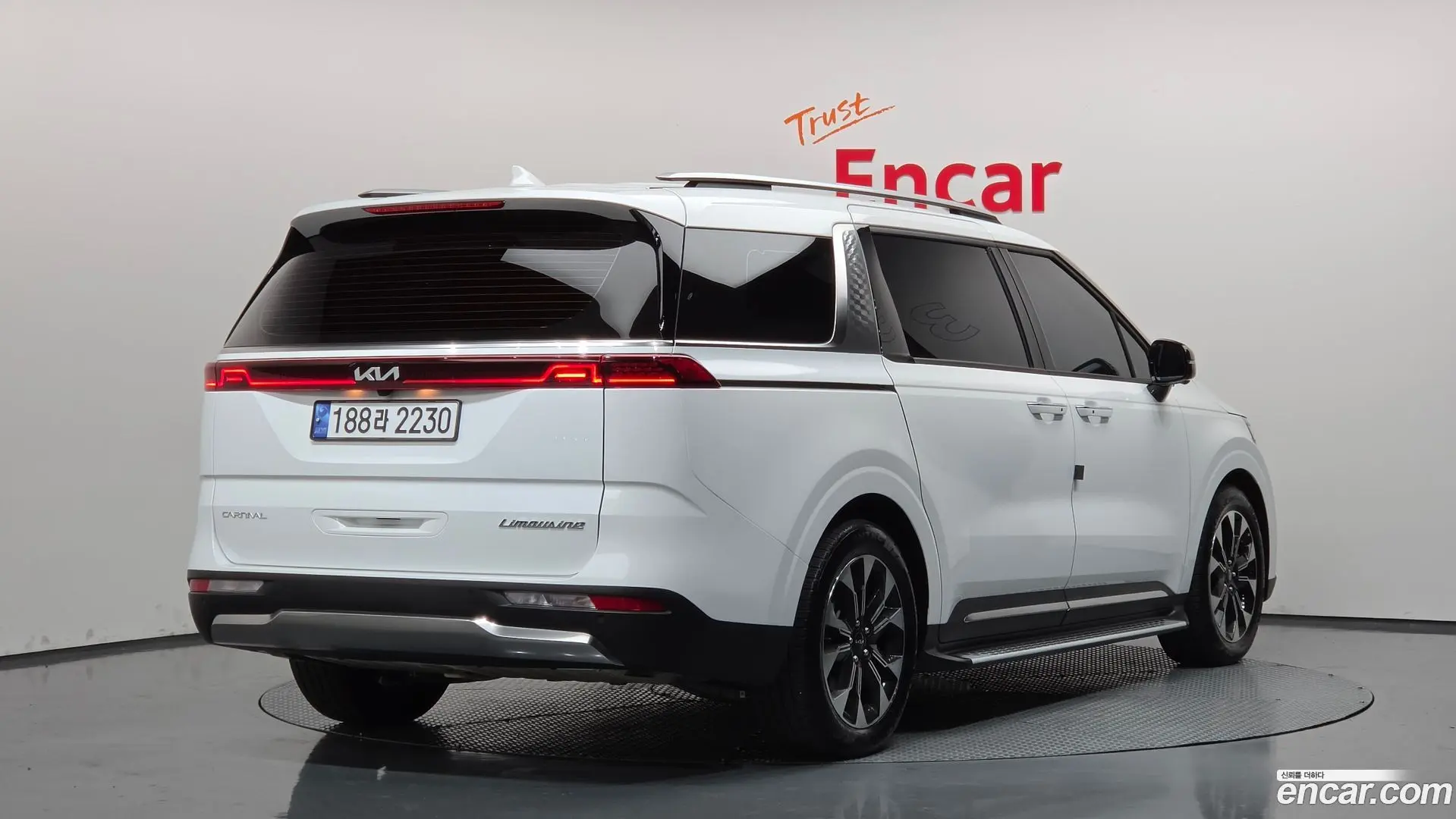 Main__Slider__Photo:Canival Kia 2023.5-1