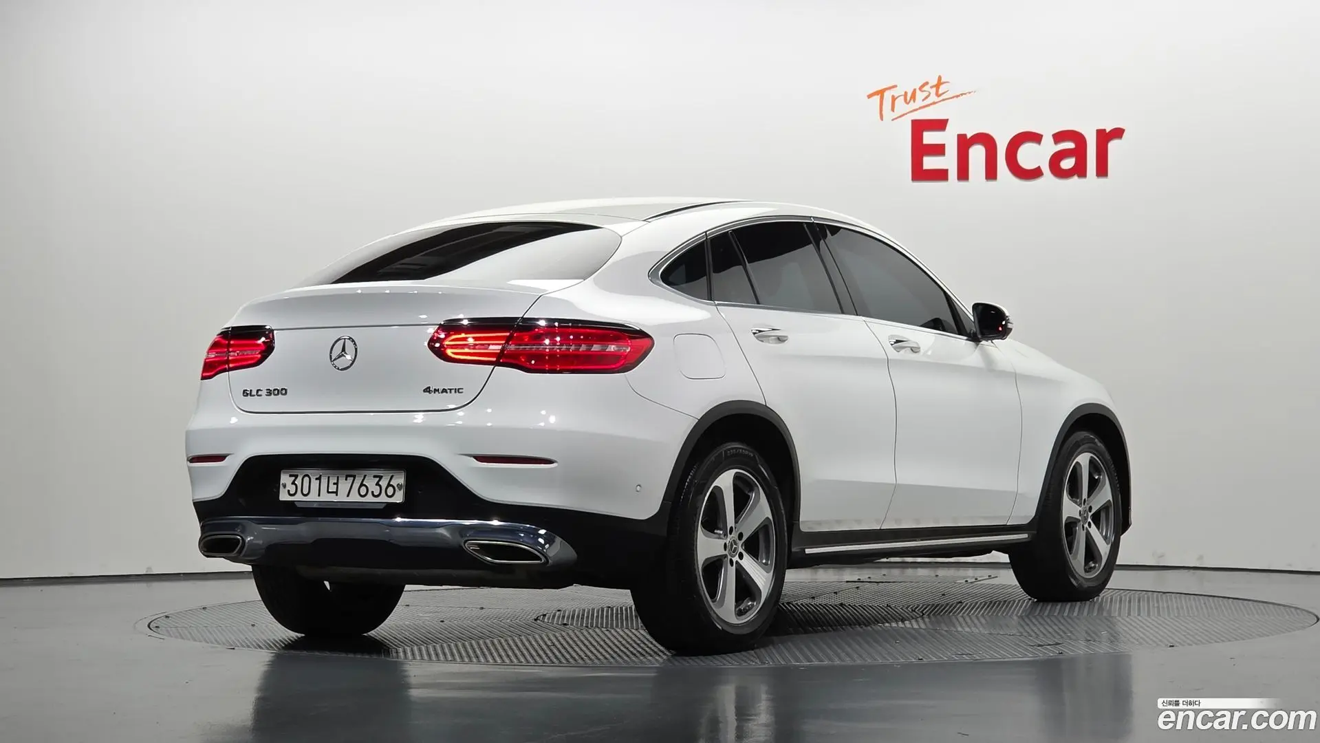 Main__Slider__Photo:GLC-Class Mercedes-Benz 2019.5-1