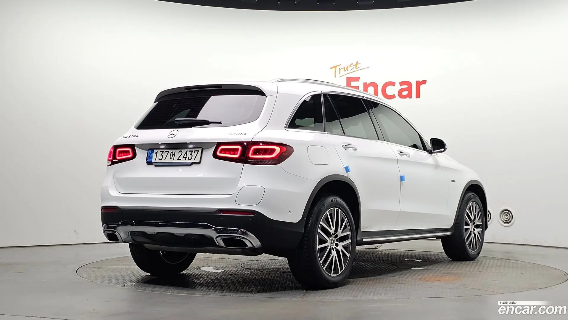 Main__Slider__Photo:GLC-Class Mercedes-Benz 2021.5-1