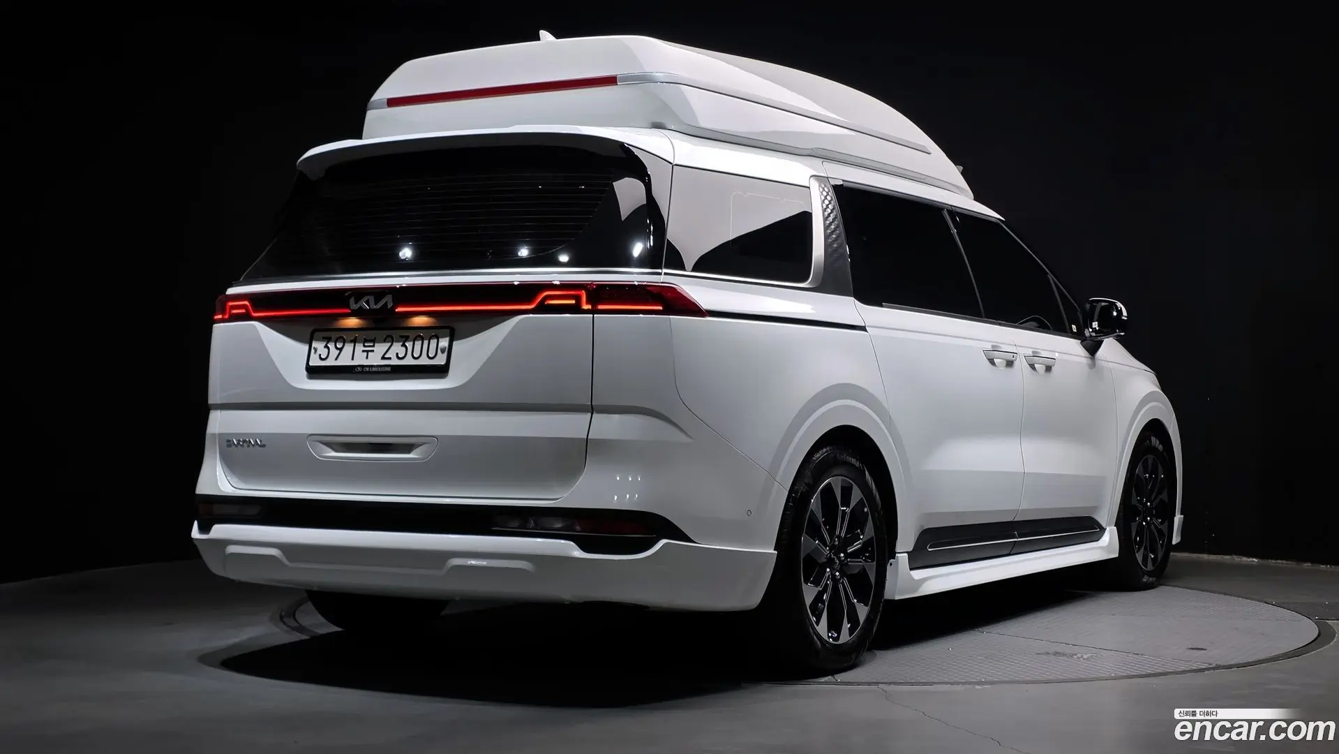 Main__Slider__Photo:Canival Kia 2023.9-1