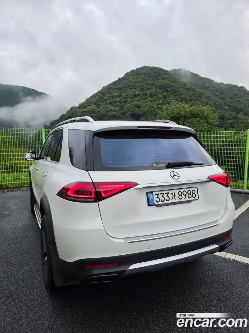Main__Slider__Photo:GLE-Class Mercedes-Benz 2022.2-1