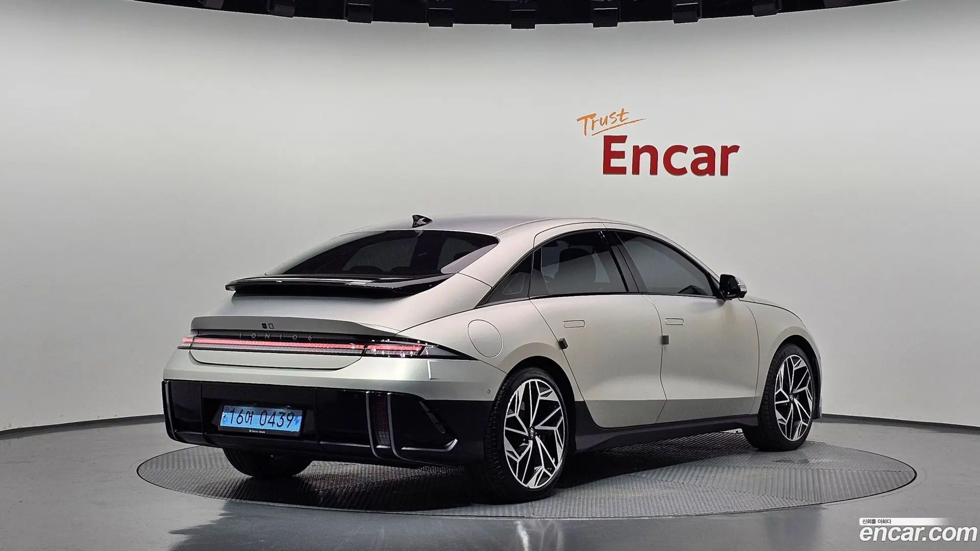 Main__Slider__Photo:Ioniq6 Hyundai 2022.11-1