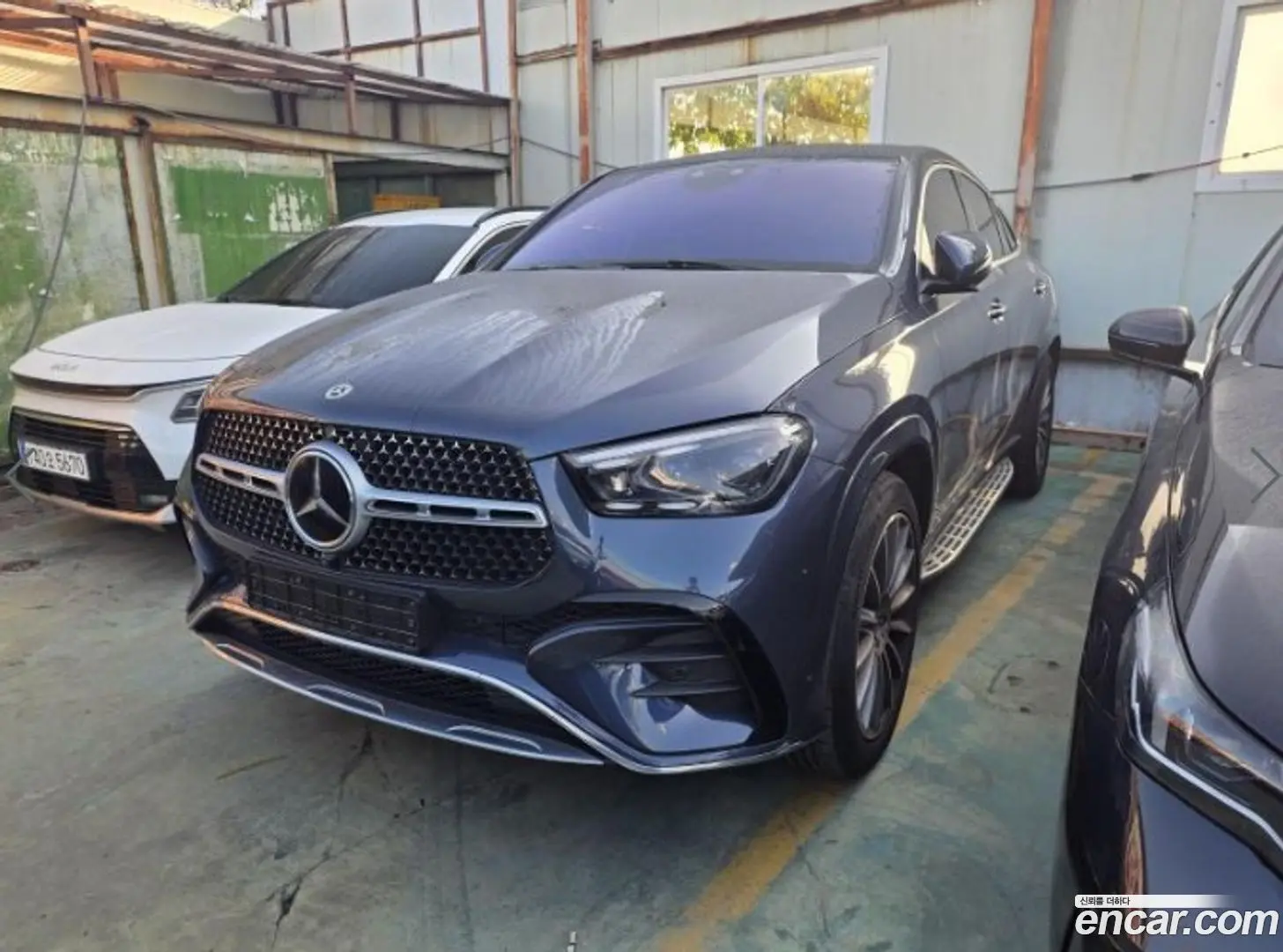 Main__Slider__Photo:GLE-Class Mercedes-Benz 2023.11-1