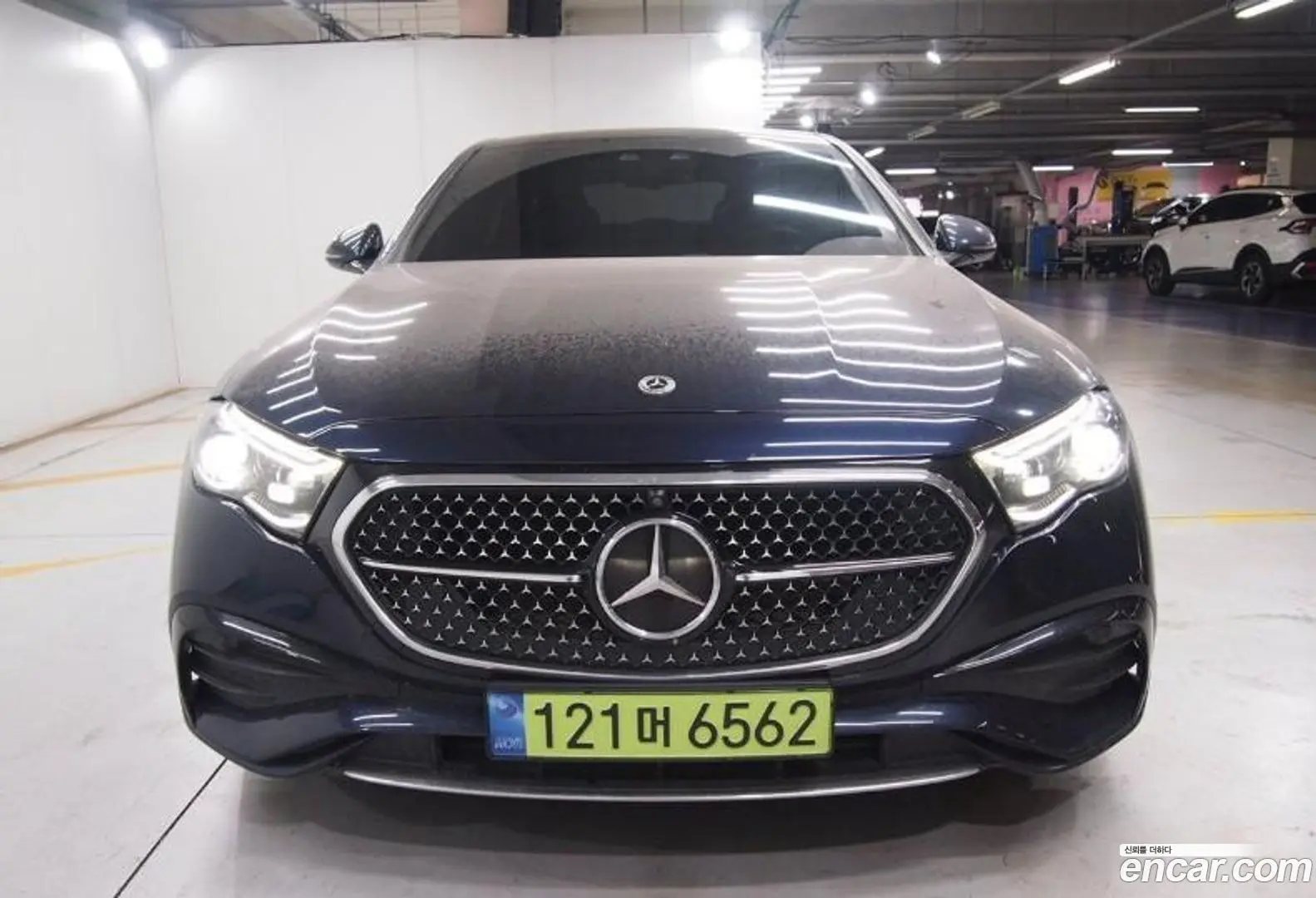 Main__Slider__Photo:E-Class Mercedes-Benz 2024.3-1