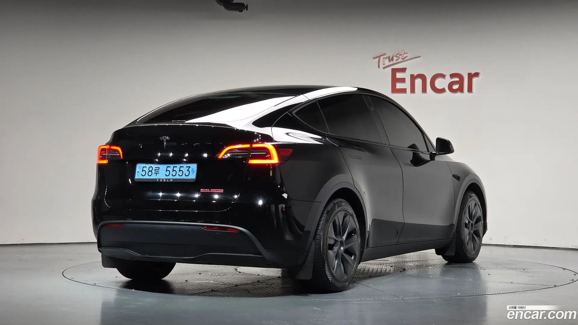 Main__Slider__Photo:Model Y Tesla 2024.5-1