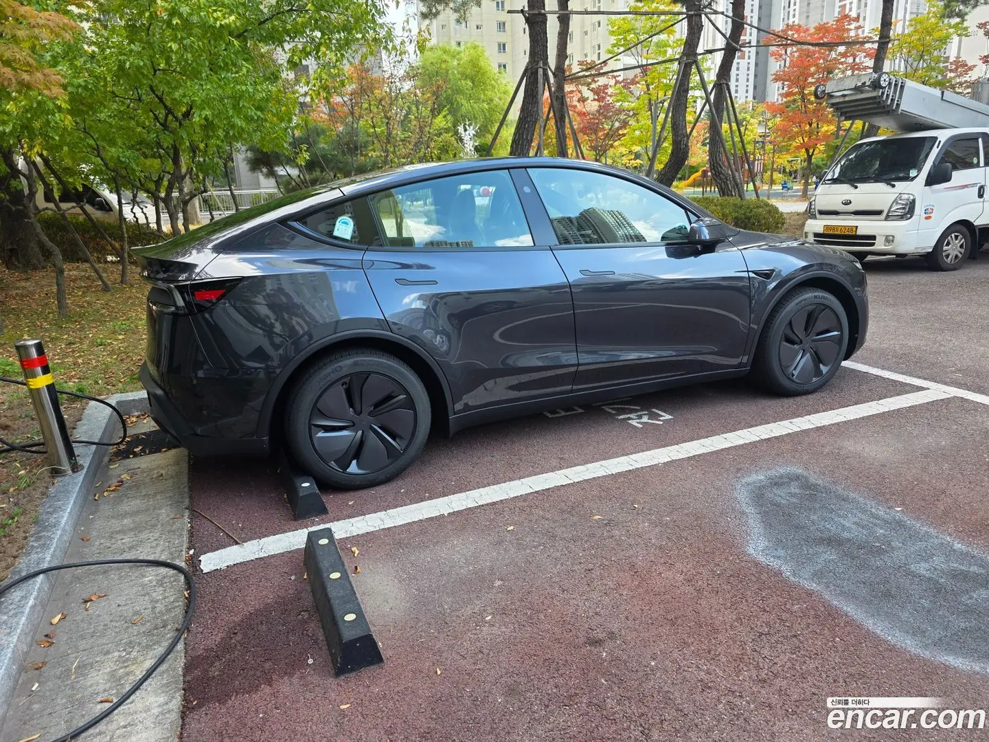 Main__Slider__Photo:Model Y Tesla 2026.4-1