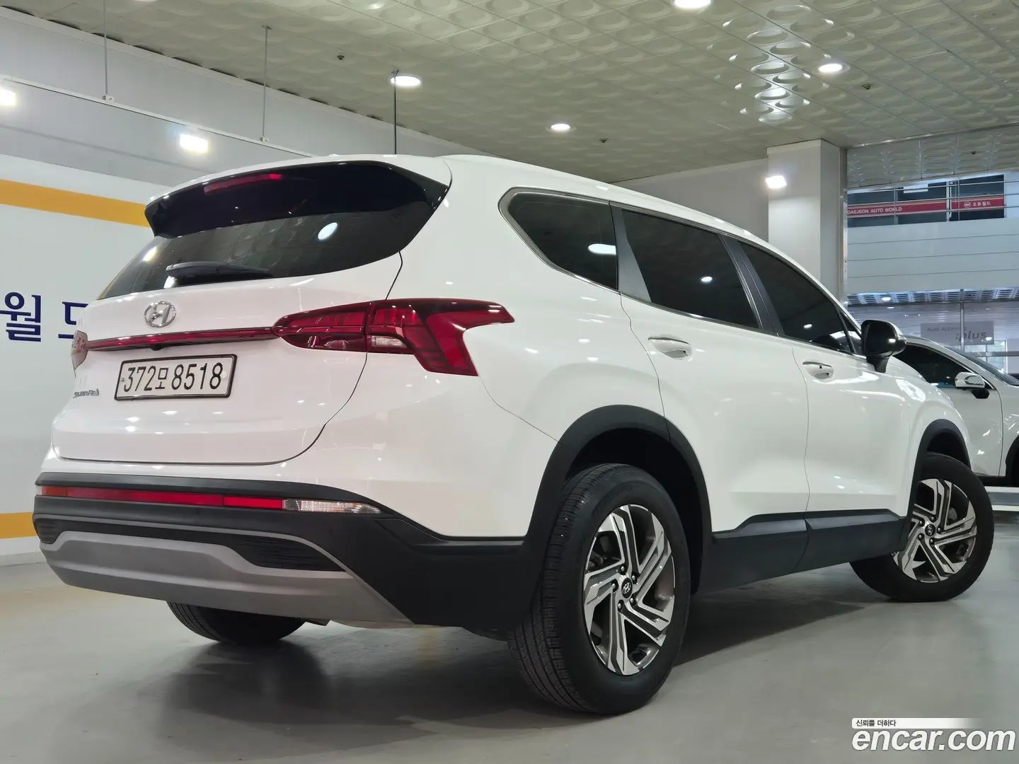 Main__Slider__Photo:Santafe Hyundai 2022.8-1