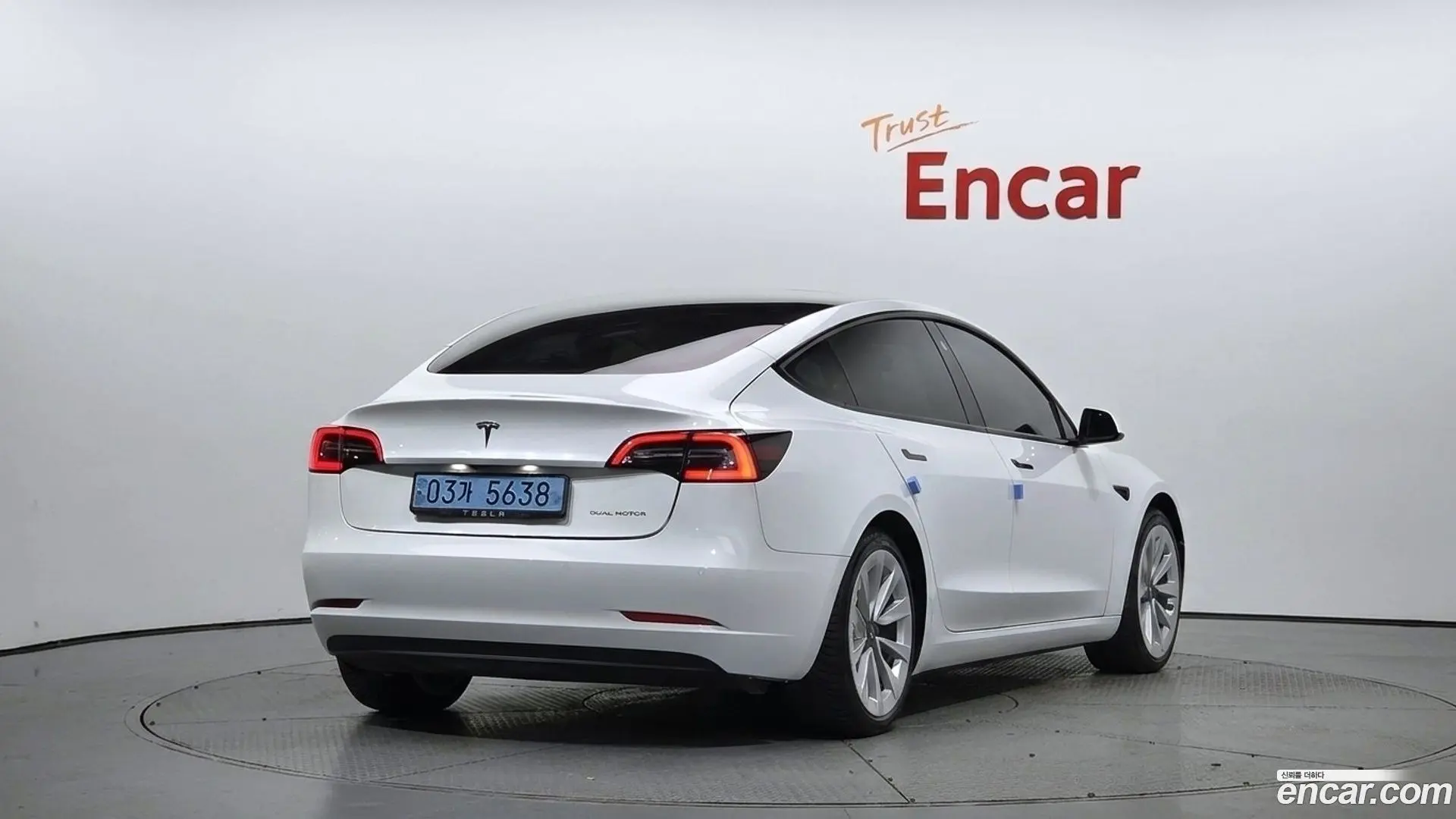 Main__Slider__Photo:Model 3 Tesla 2022.9-1