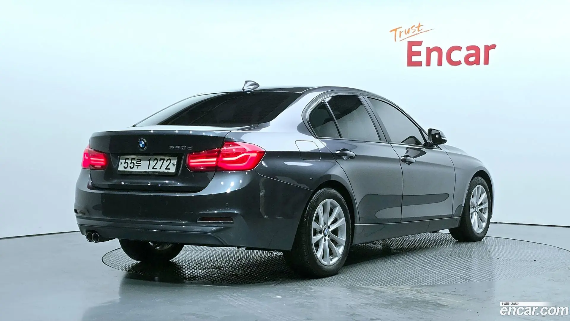 Main__Slider__Photo:3-Series BMW 2017.4-1