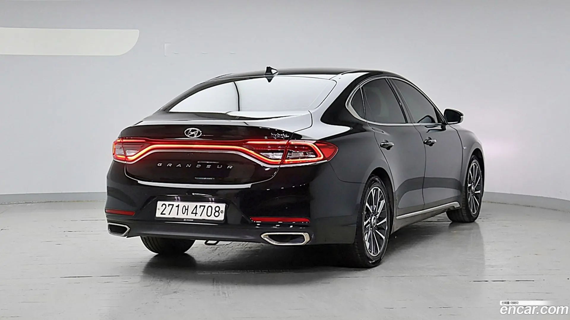 Main__Slider__Photo:Grandeur Hyundai 2019.9-1
