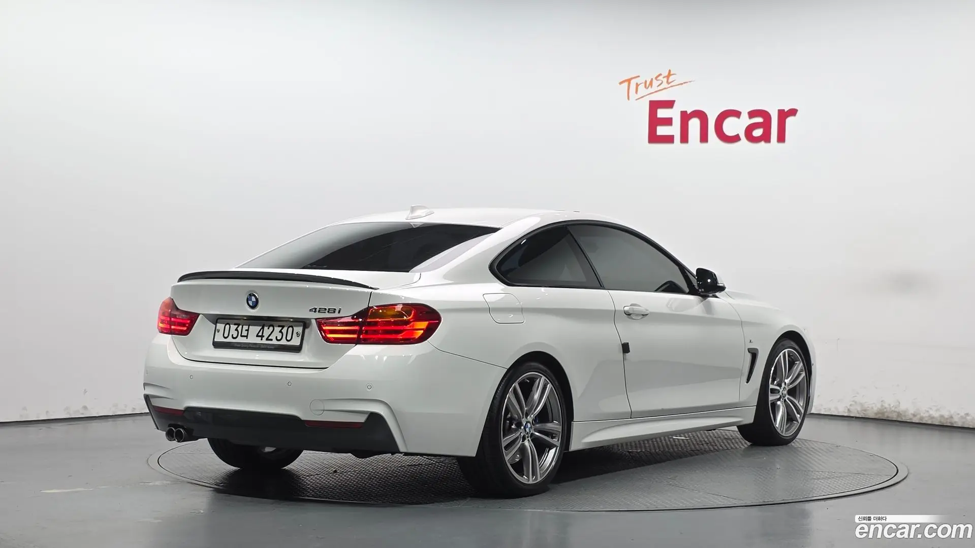 Main__Slider__Photo:4-Series BMW 2016.11-1