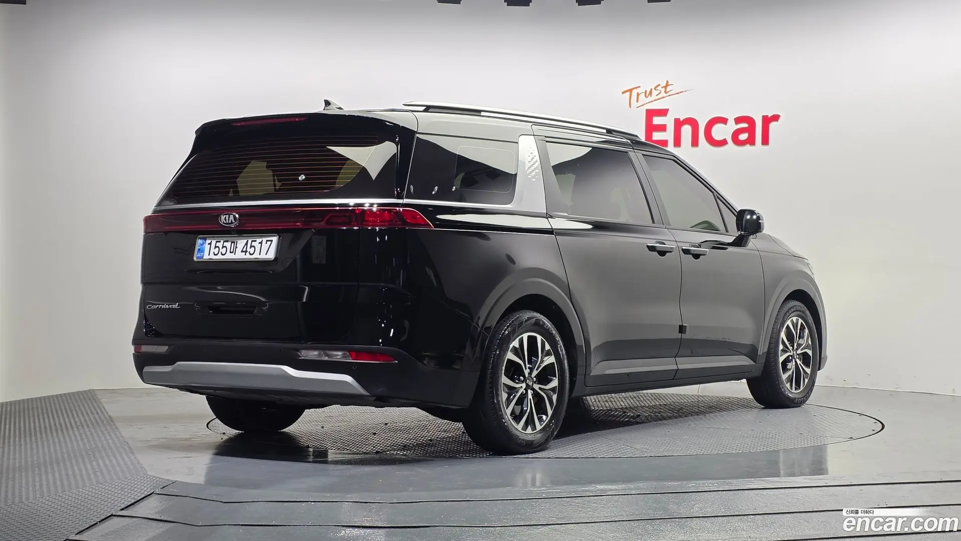 Main__Slider__Photo:Canival Kia 2021.4-1