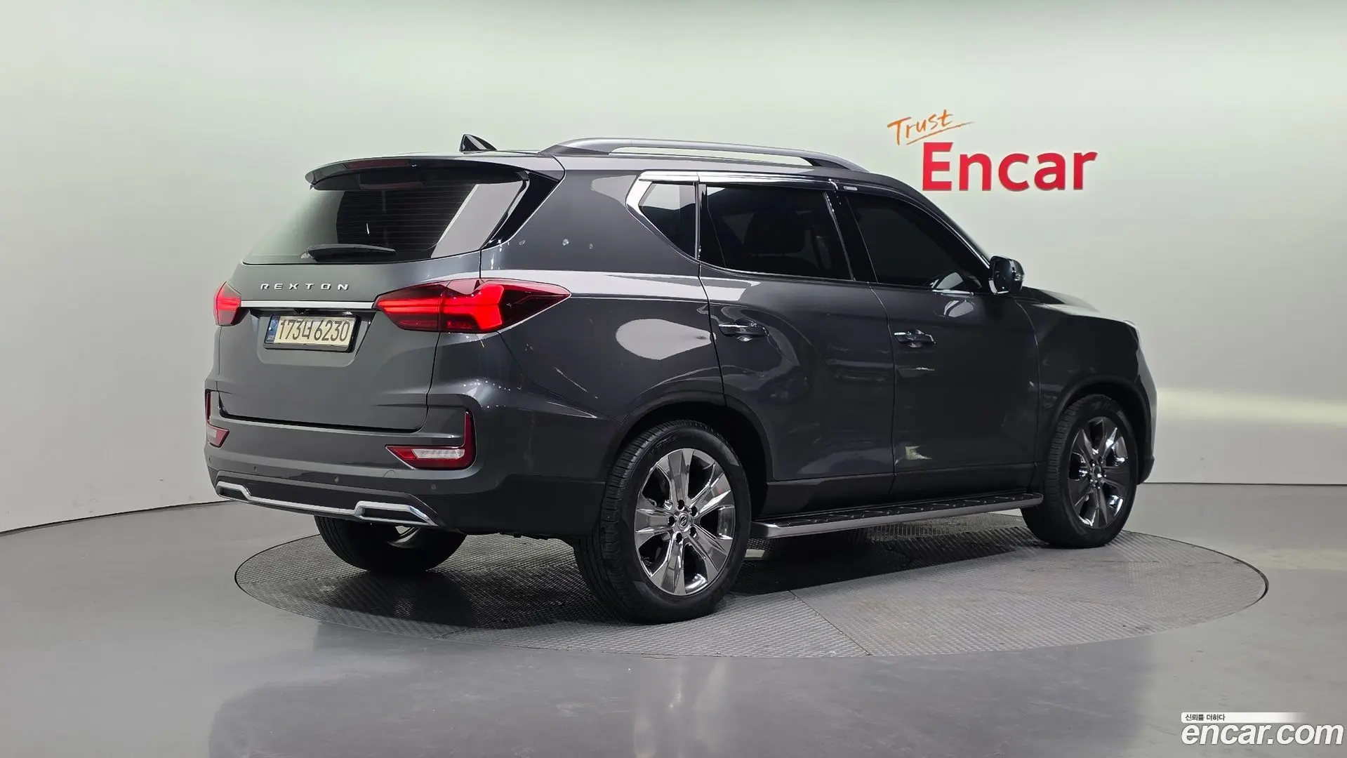 Main__Slider__Photo:Rexton KG Mobility 2022.2-1