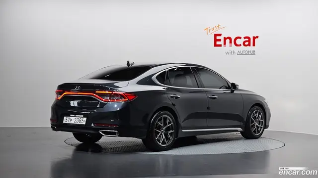 Main__Slider__Photo:Grandeur Hyundai 2018.0-1