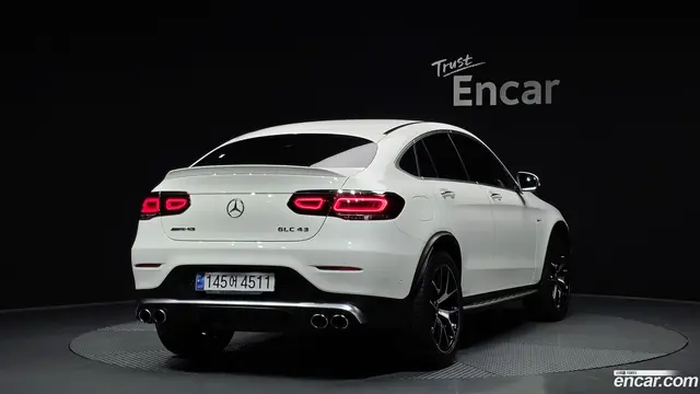 Main__Slider__Photo:GLC-Class Mercedes-Benz 2022.5-1