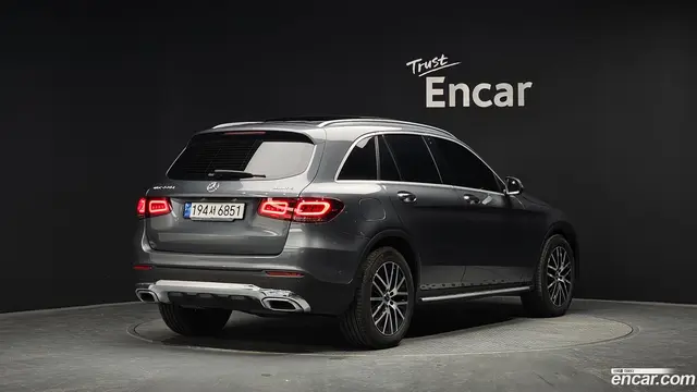 Main__Slider__Photo:GLC-Class Mercedes-Benz 2021.7-1
