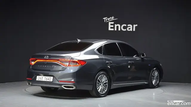 Main__Slider__Photo:Grandeur Hyundai 2018.3-1