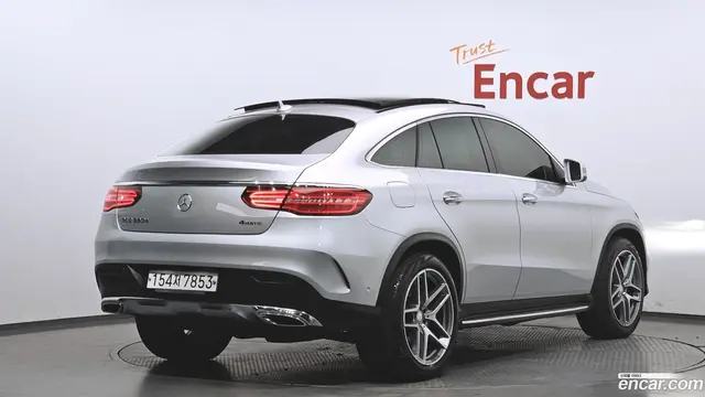 Main__Slider__Photo:GLE-Class Mercedes-Benz 2017.2-1