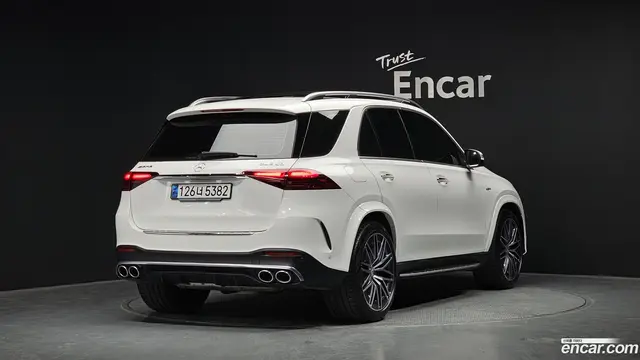 Main__Slider__Photo:GLE-Class Mercedes-Benz 2024.5-1