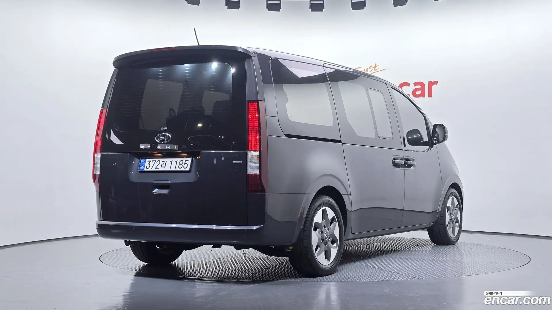 Main__Slider__Photo:Staria Hyundai 2022.3-1
