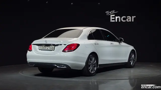 Main__Slider__Photo:C-Class Mercedes-Benz 2016.0-1
