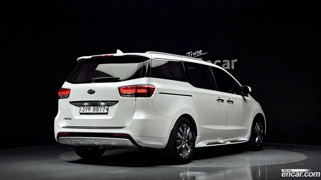 Main__Slider__Photo:Canival Kia 2018.2-1