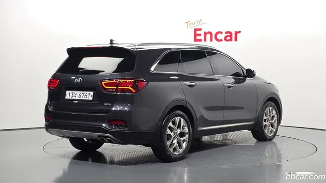 Main__Slider__Photo:Sorento Kia 2019.5-1