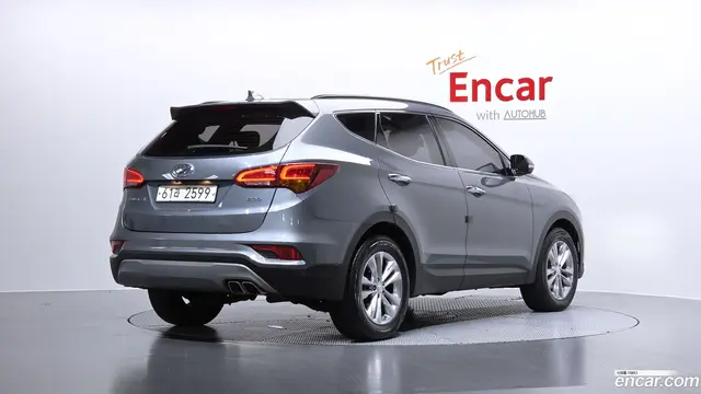 Main__Slider__Photo:Santafe Hyundai 2017.7-1