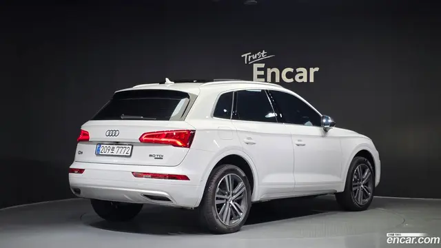 Main__Slider__Photo:Q5 Audi 2020.8-1