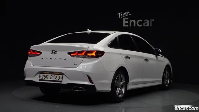 Main__Slider__Photo:Sonata Hyundai 2017.3-1