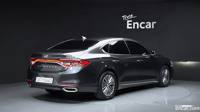 Main__Slider__Photo:Grandeur Hyundai 2019.3-1