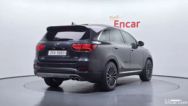 Main__Slider__Photo:Sorento Kia 2018.3-1
