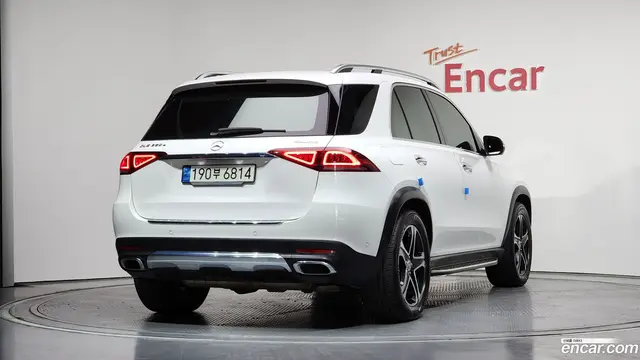 Main__Slider__Photo:GLE-Class Mercedes-Benz 2022.7-1