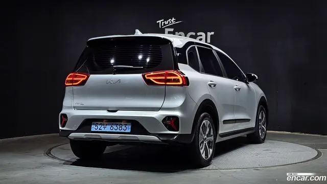 Main__Slider__Photo:Niro Kia 2022.7-1