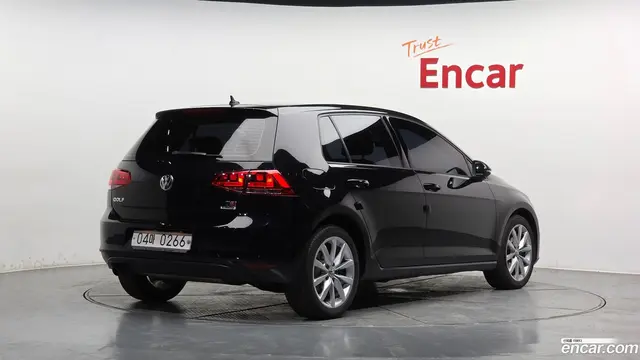 Main__Slider__Photo:Golf Volkswagen 2016.5-1