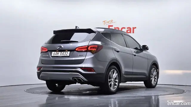 Main__Slider__Photo:Santafe Hyundai 2016.1-1